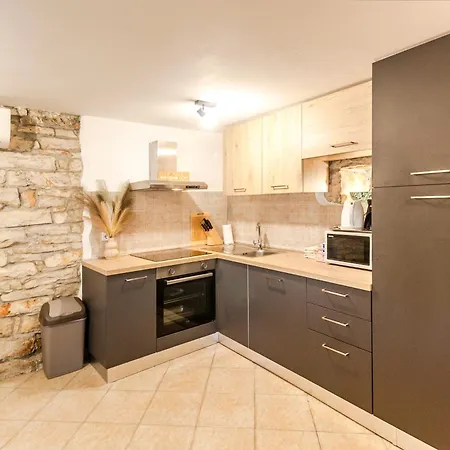 House Nicol - Authentic Istrian With Terrace And Garden Near The Sea * Peruški